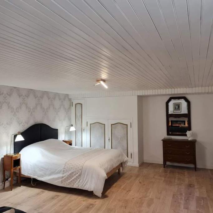 Le « Saint-Just » Apartment Rodez Bagian luar foto