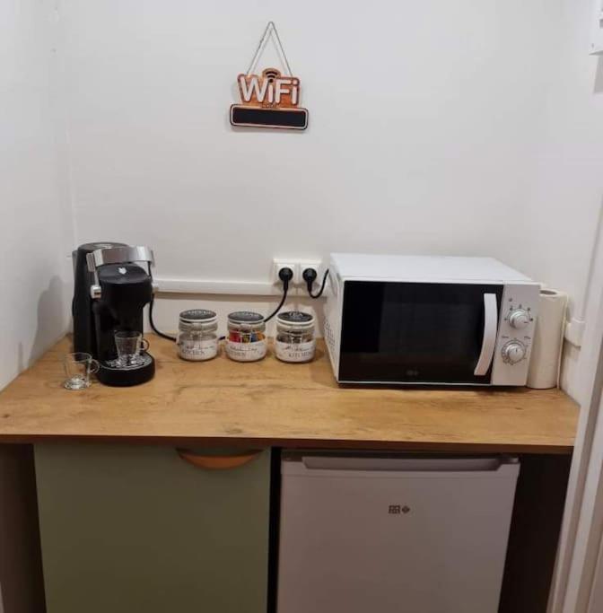 Le « Saint-Just » Apartment Rodez Bagian luar foto