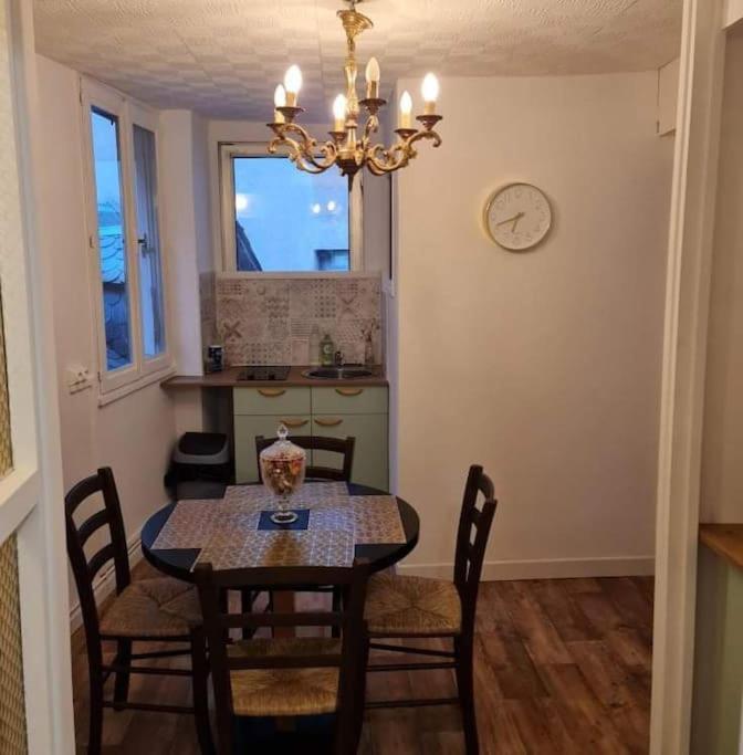 Le « Saint-Just » Apartment Rodez Bagian luar foto